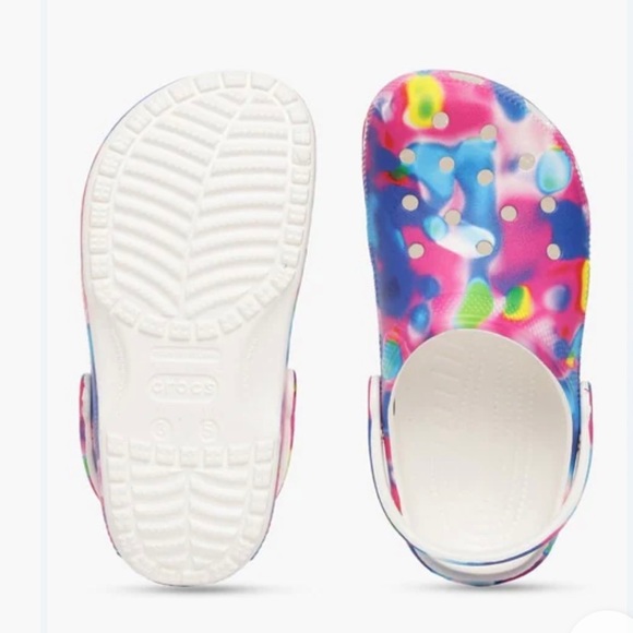 Colorful Crocs 😍 - Picture 4 of 7